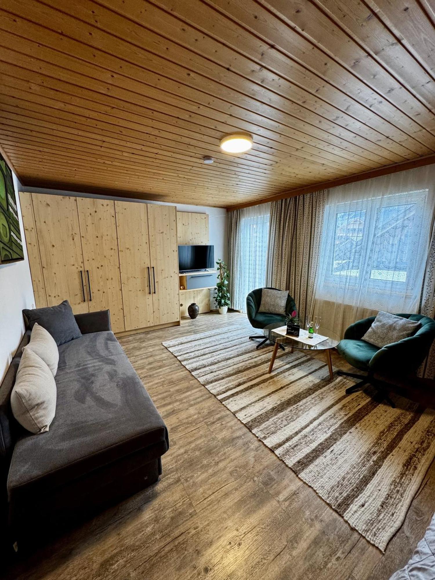Heli'S Holiday Suites, 8992 Altaussee, Suites "Dachstein", "Sarstein", "Trisselwand" Room photo